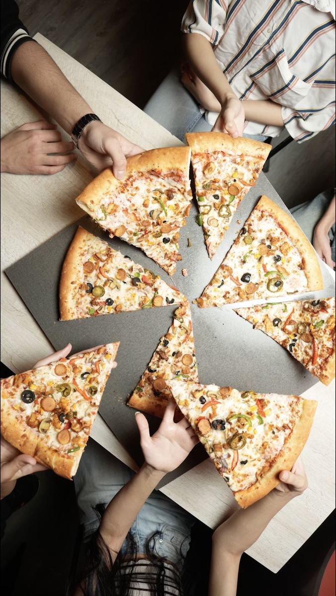 New Yorker Pizza, Film, reels and photography: still 7 from the project